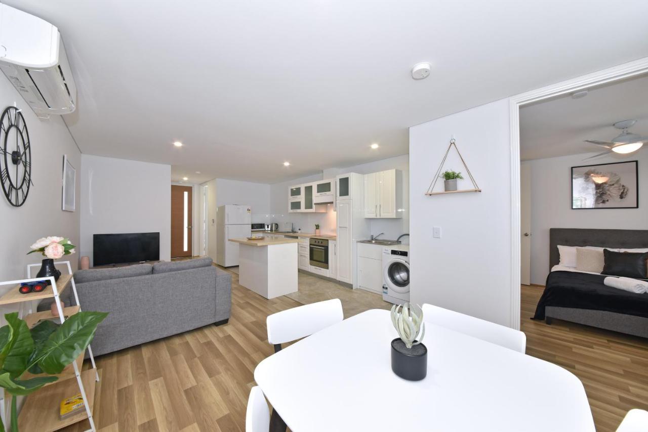 2X2 Modern Apartment Near Airport And City เพิร์ท ภายนอก รูปภาพ