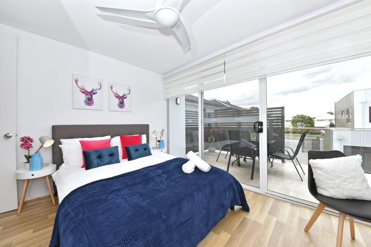 2X2 Modern Apartment Near Airport And City เพิร์ท ภายนอก รูปภาพ