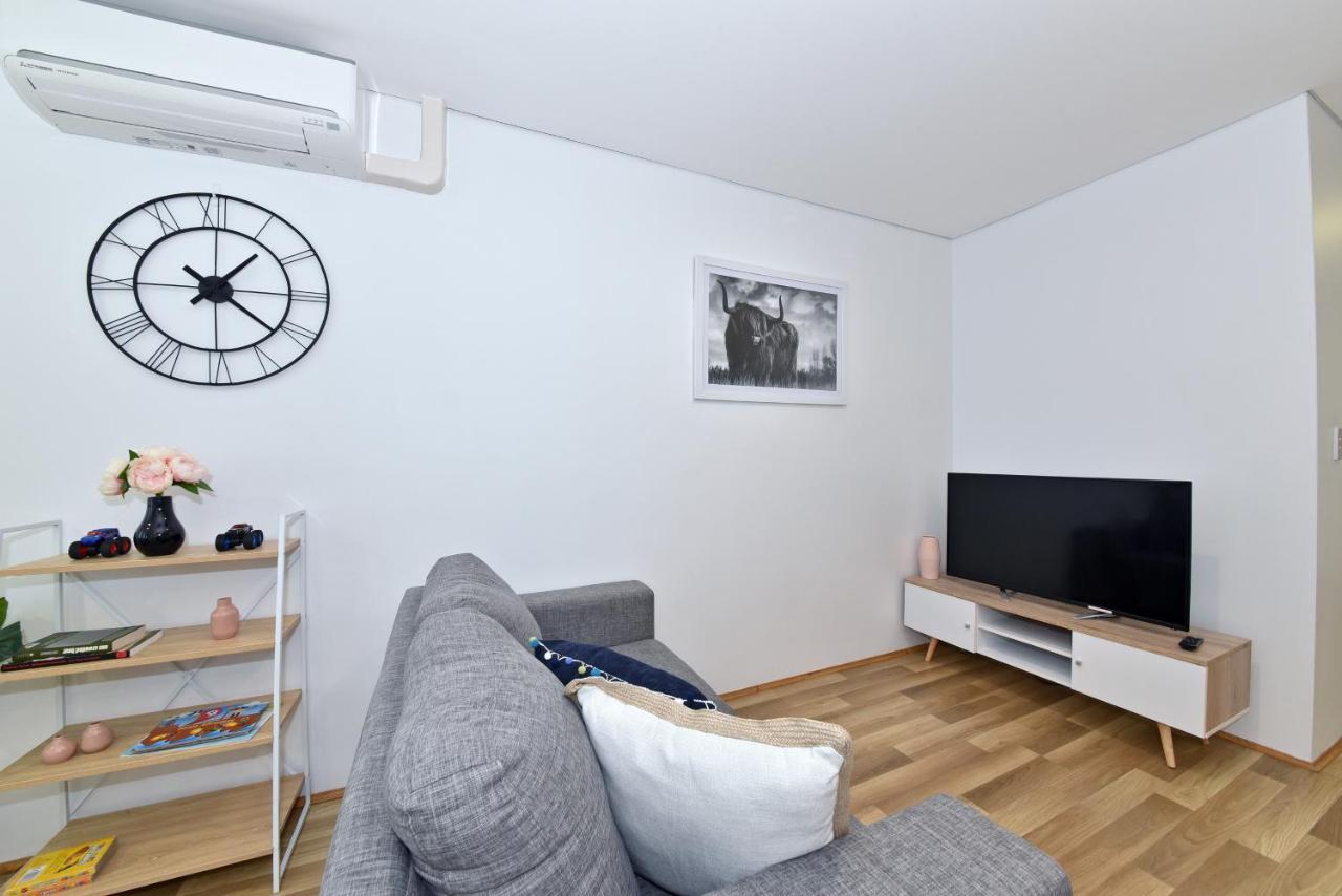 2X2 Modern Apartment Near Airport And City เพิร์ท ภายนอก รูปภาพ
