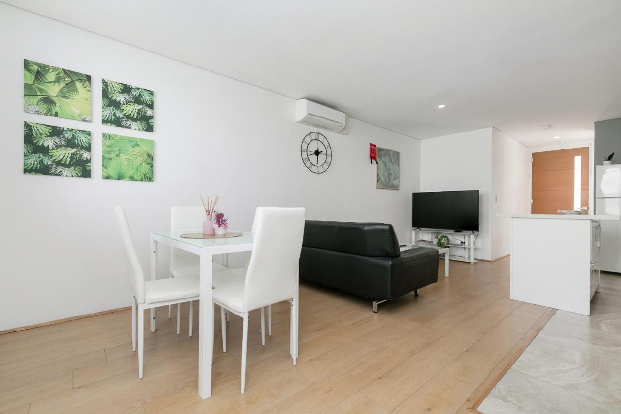 2X2 Modern Apartment Near Airport And City เพิร์ท ภายนอก รูปภาพ