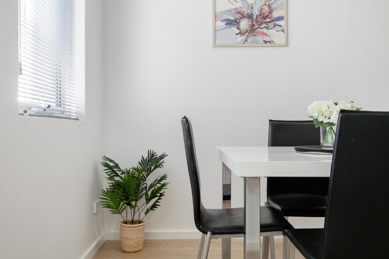 2X2 Modern Apartment Near Airport And City เพิร์ท ภายนอก รูปภาพ